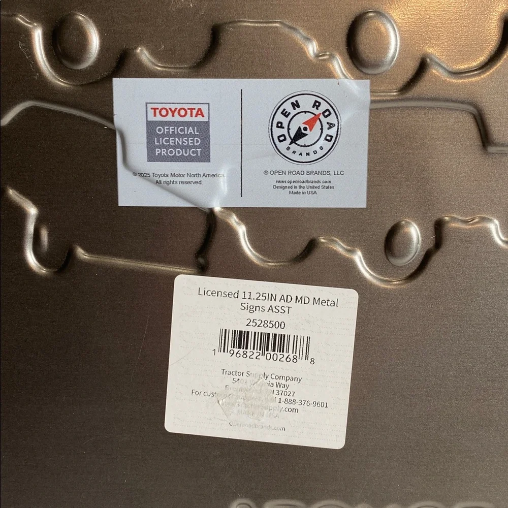 Toyota 1978 4 x 4 Vintage Truck Advertisement New Metal Garage Art Man Cave Sign